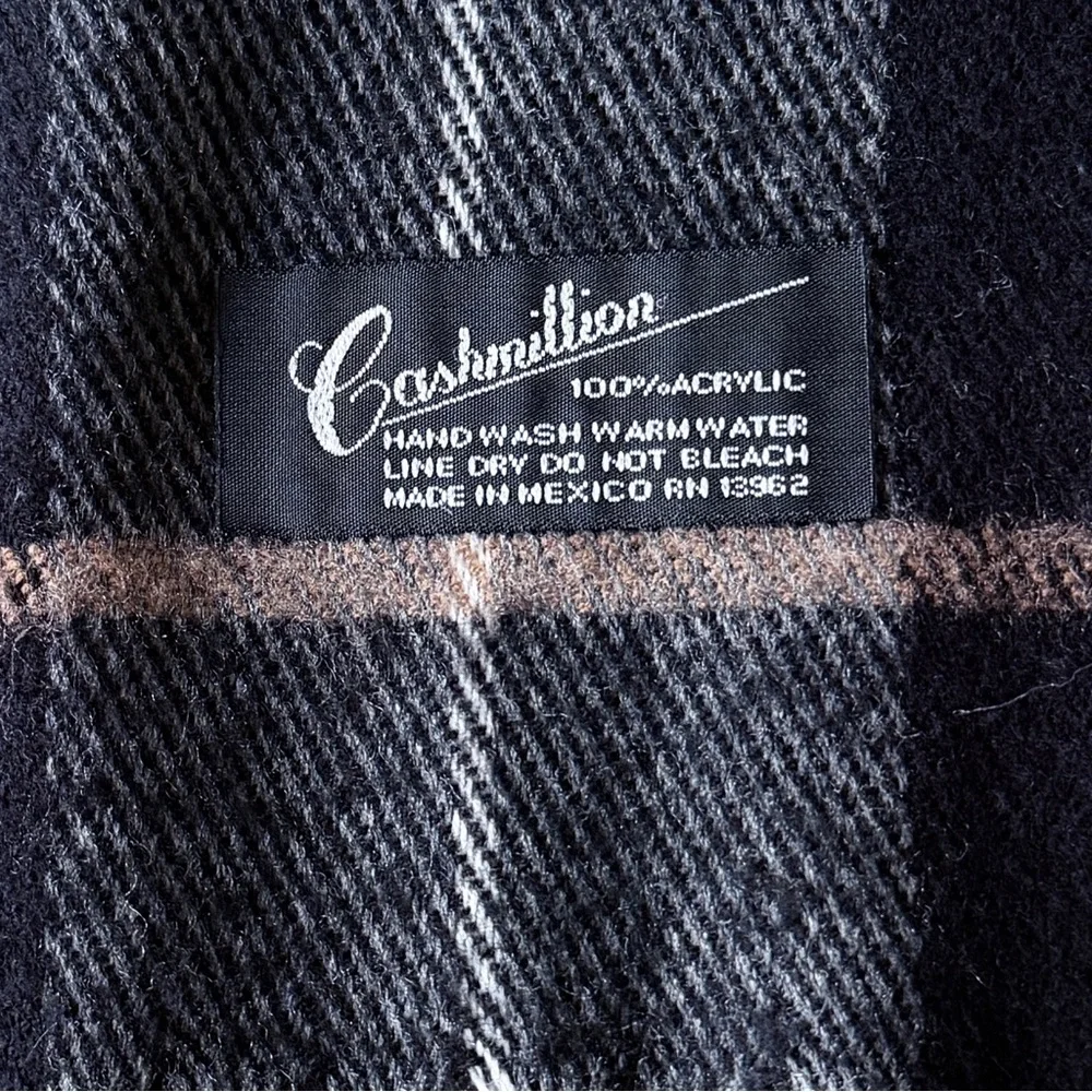 Cashmillion Gray Black Plaid Fringe Scarf